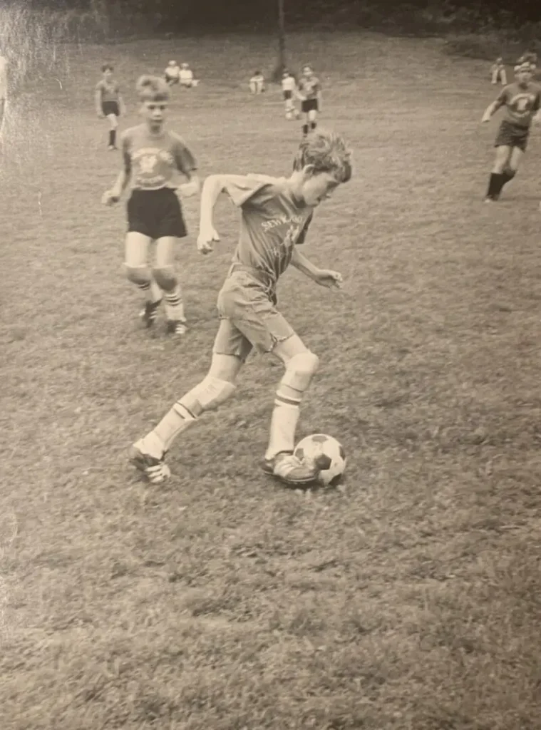 1978 children's playing soccer games